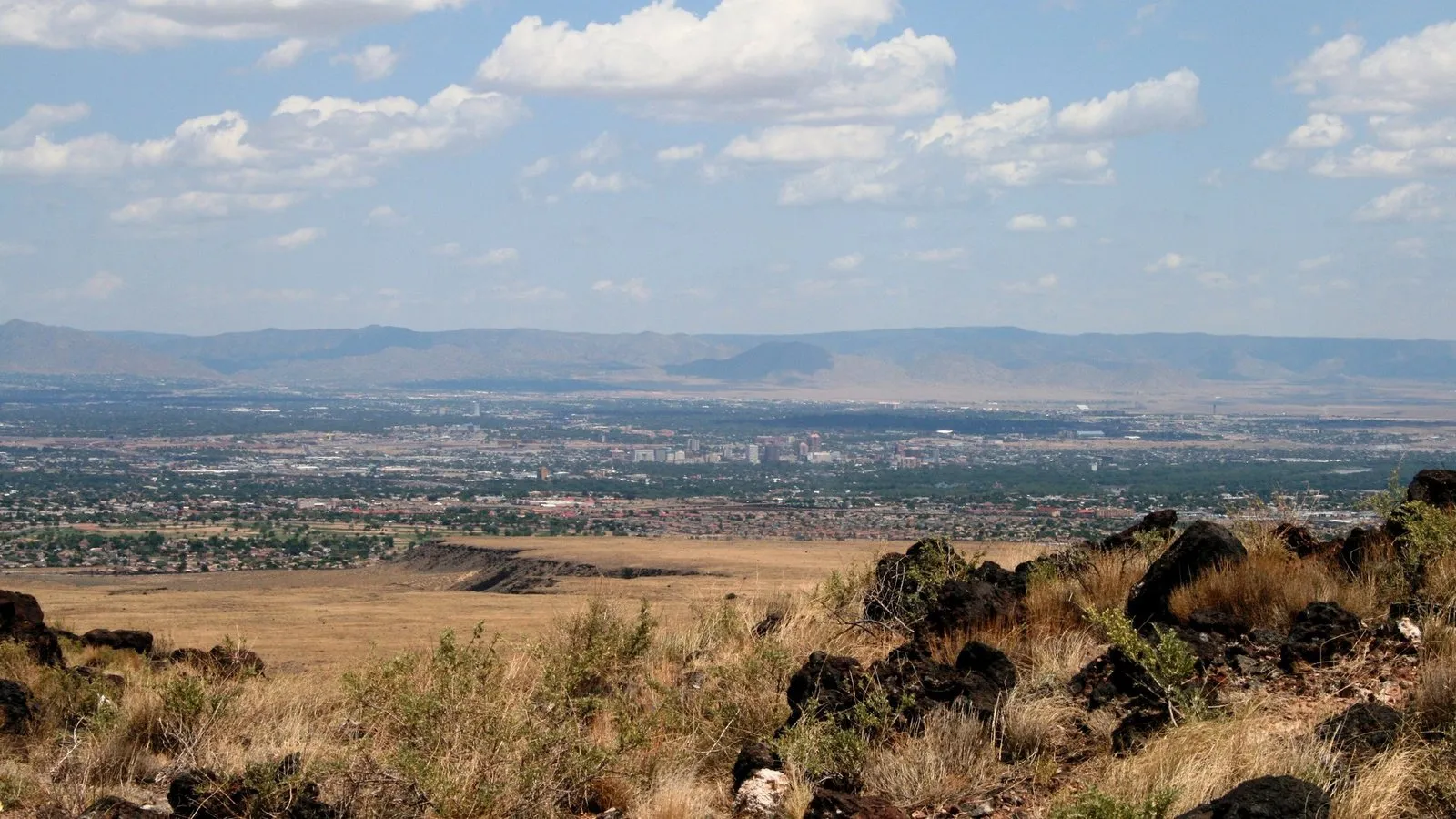 Albuquerque new mexico skyline