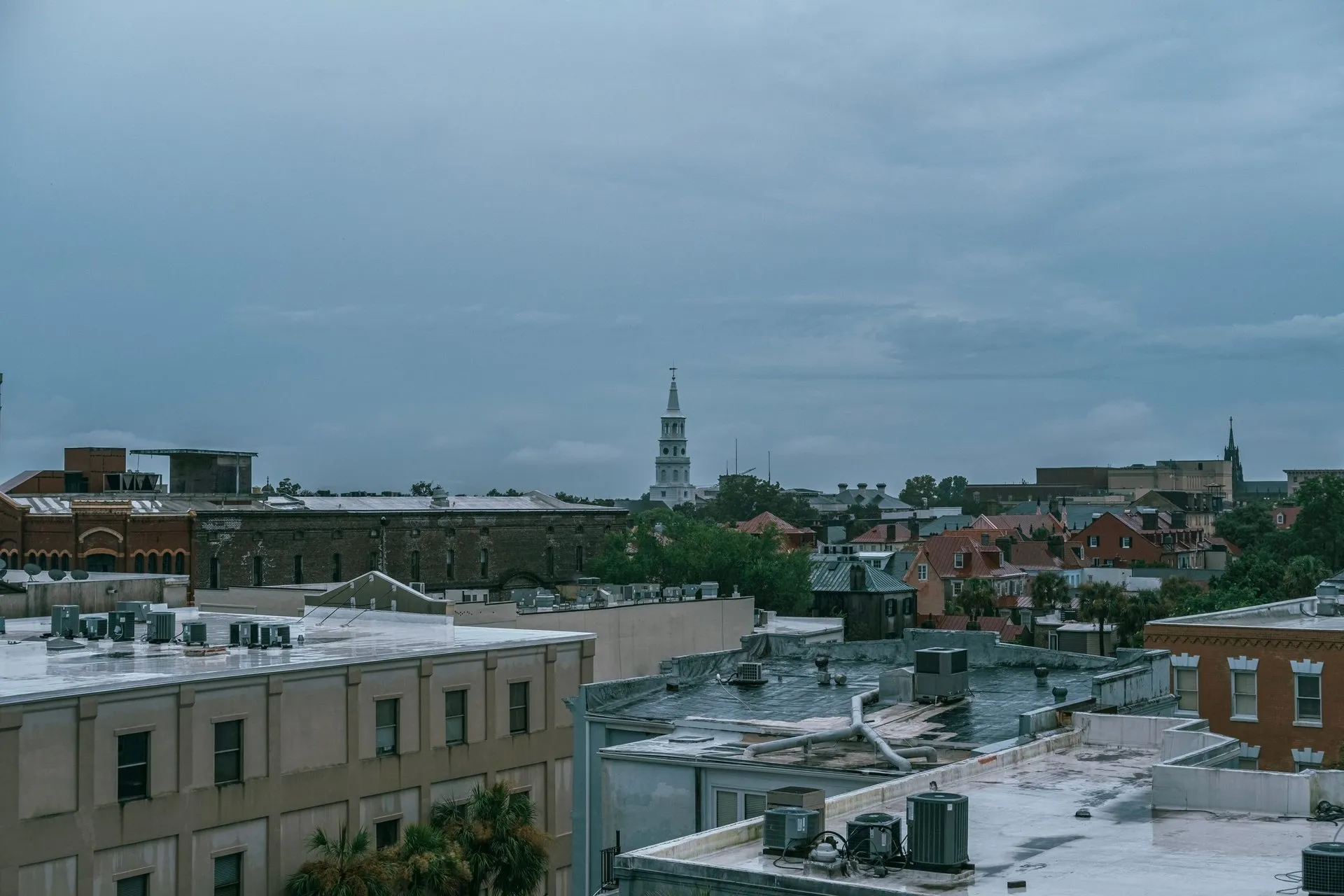 Aerial cityscape of Charleston, SC showcasing historic architecture