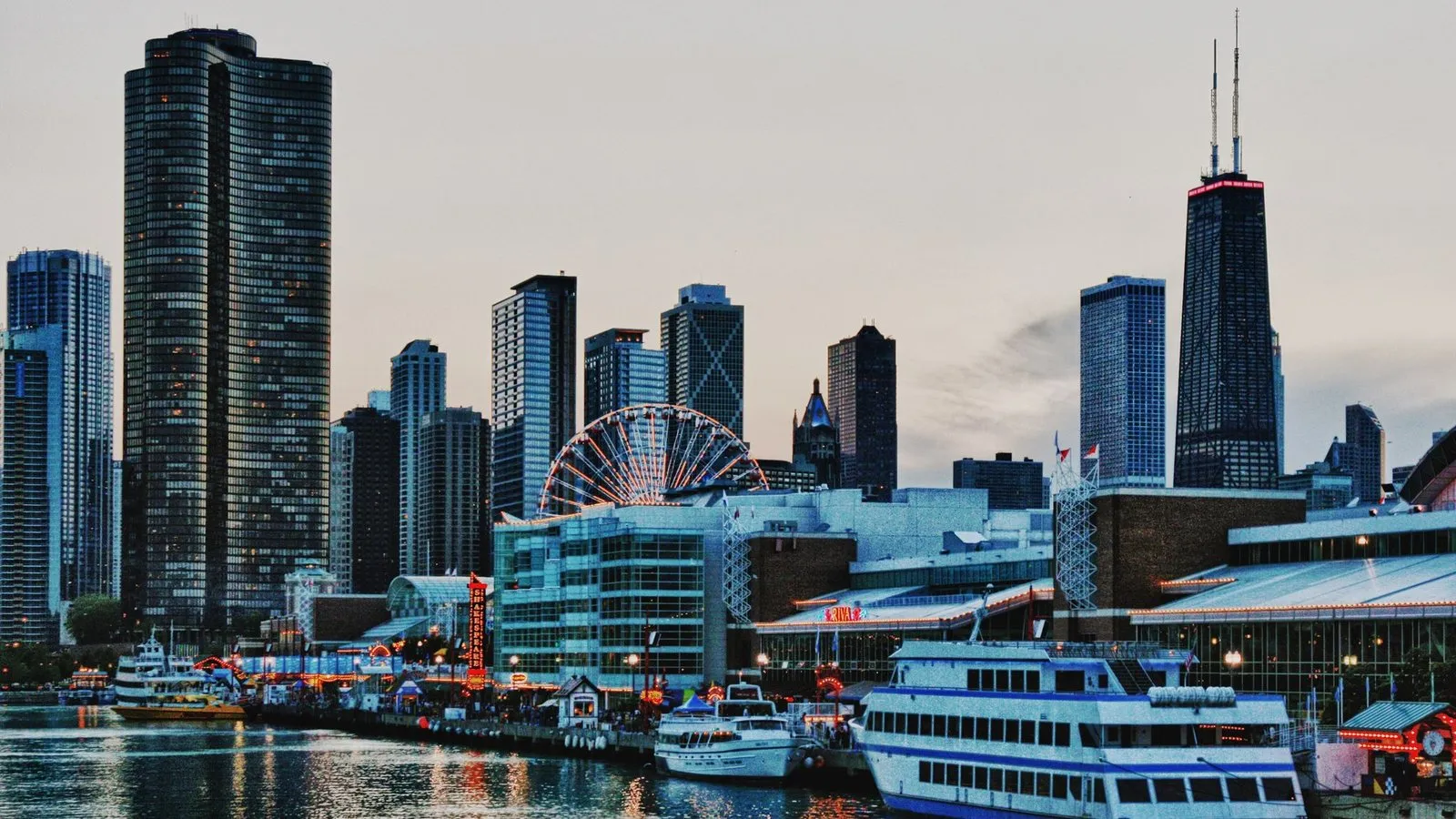 Navy pier and the chicago skyline