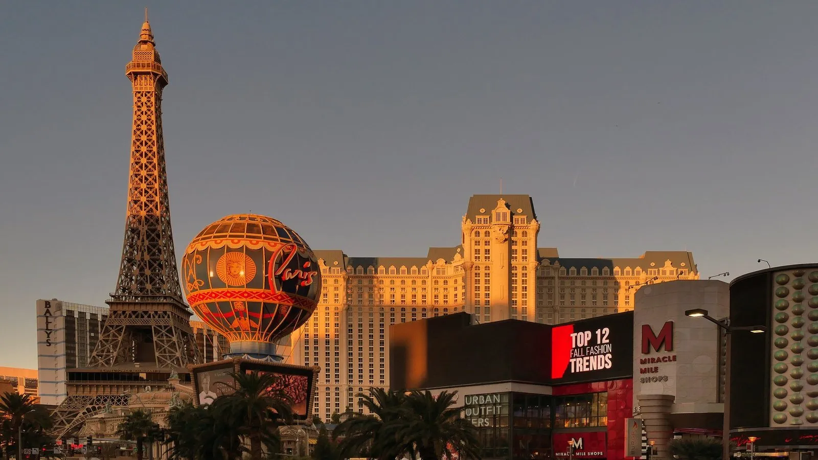 Bellagio fountains and las vegas skyline