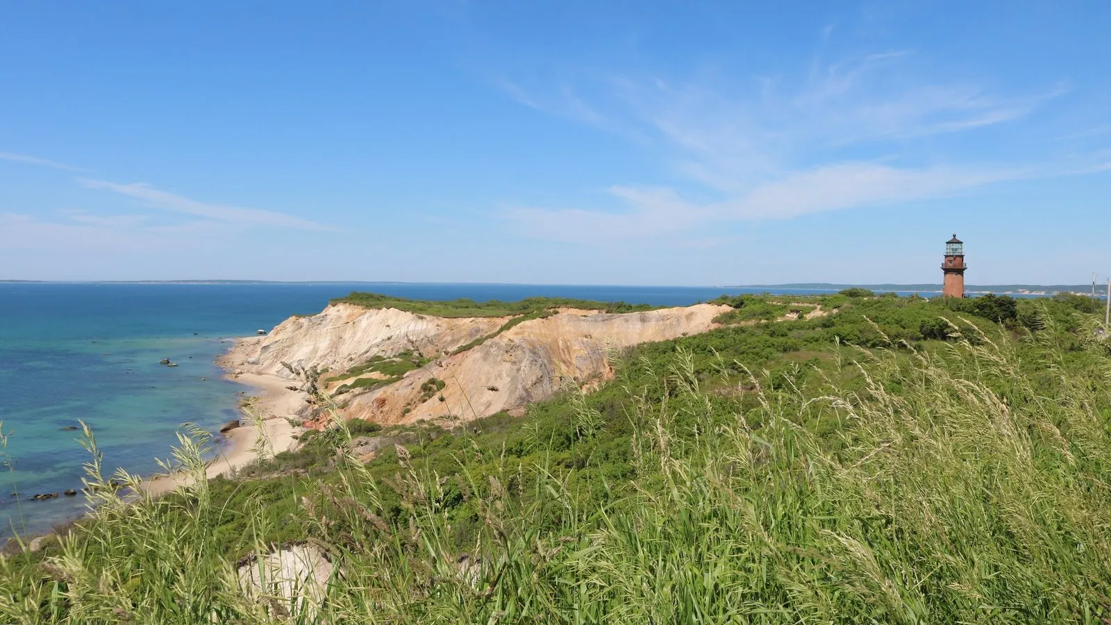 Aquinnah cliffs on marthas vineyard