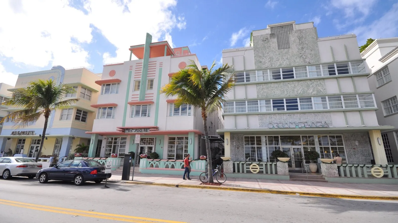 Ocean drive and art deco buildings in miami