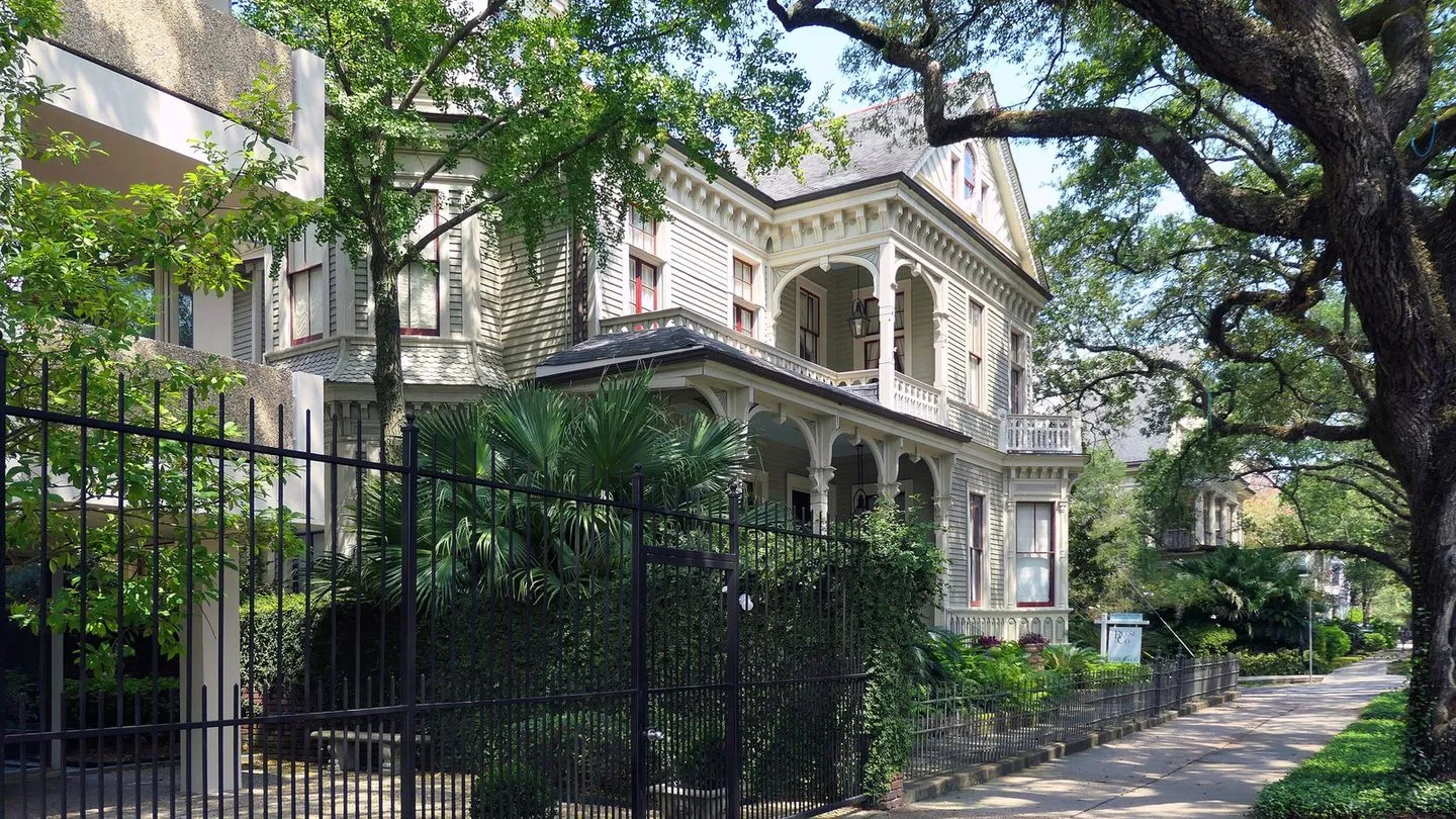 Garden district in new orleans louisiana